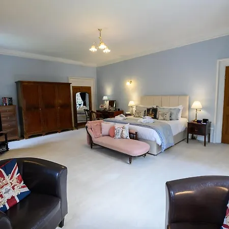 בית הארחה Heads Nook Hall 5*